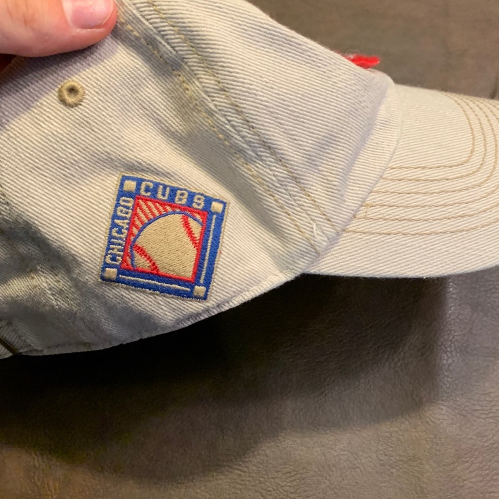 CUBS HAT - Picture 2 of 3